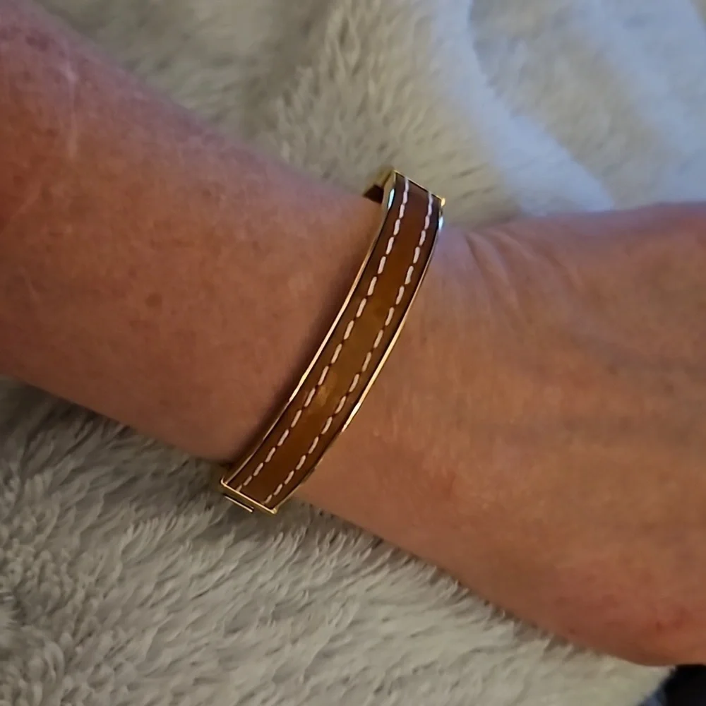 MICHAEL KORS Luggage Brown Leathet Bangle Clamper Bracelet MKJ2062